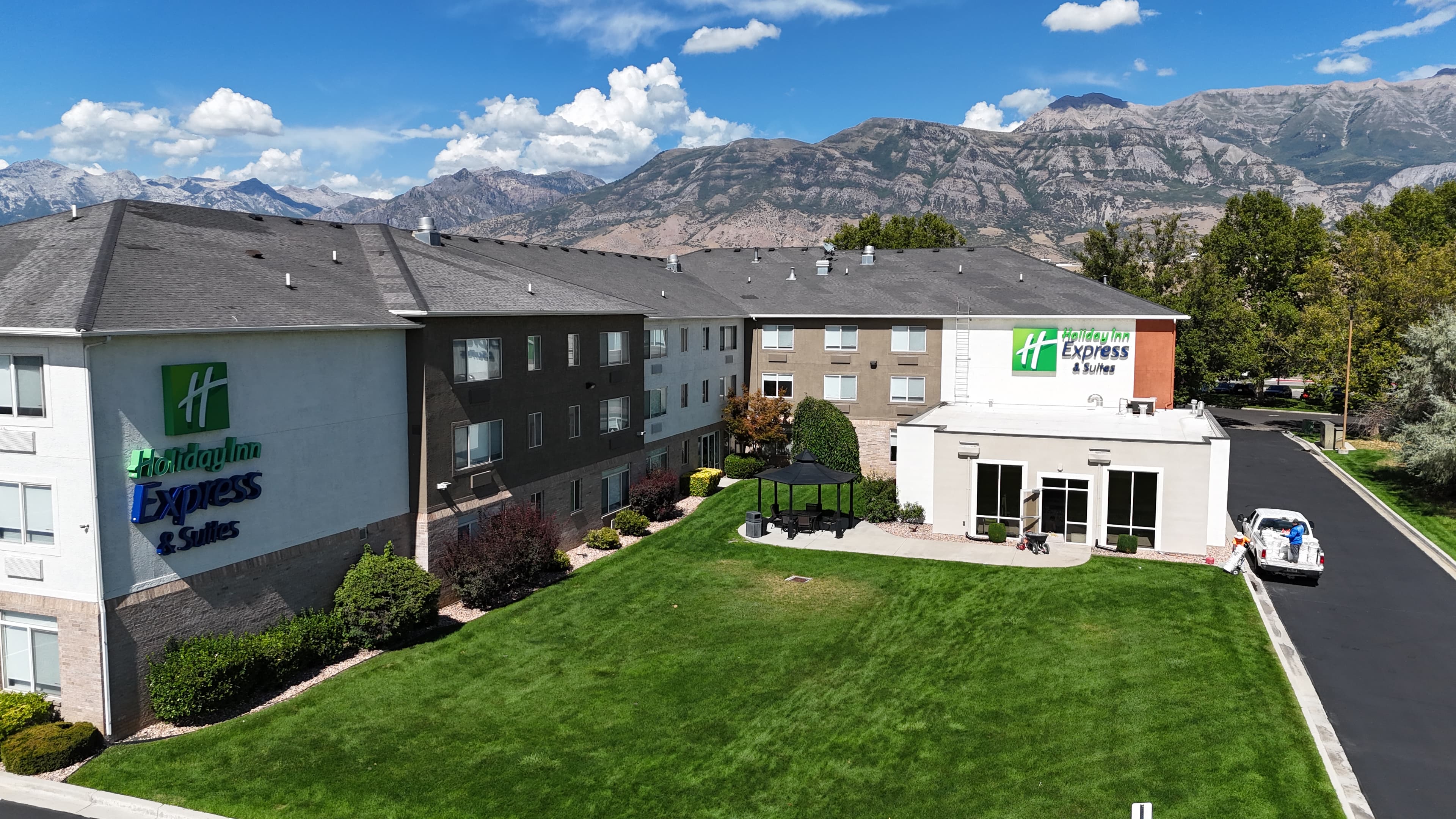 Multi-unit HOA community roofing project, aerial view