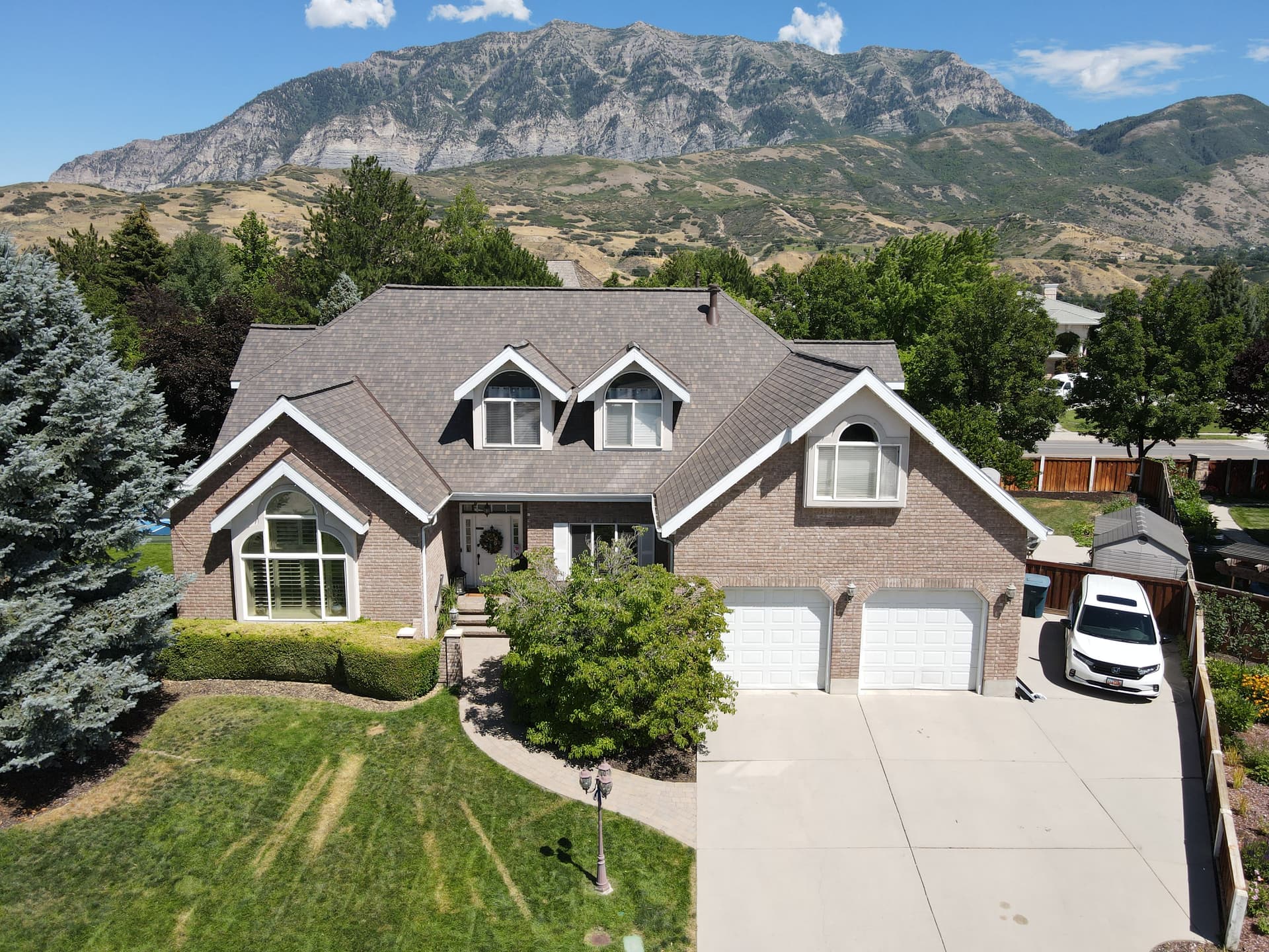 Complete roof replacement project
